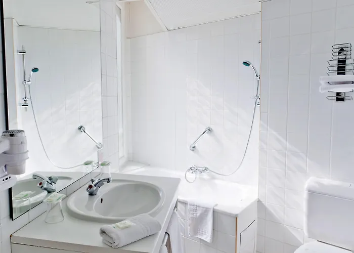 Continental מלון