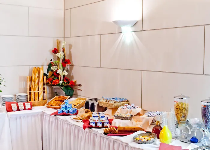 Continental מלון