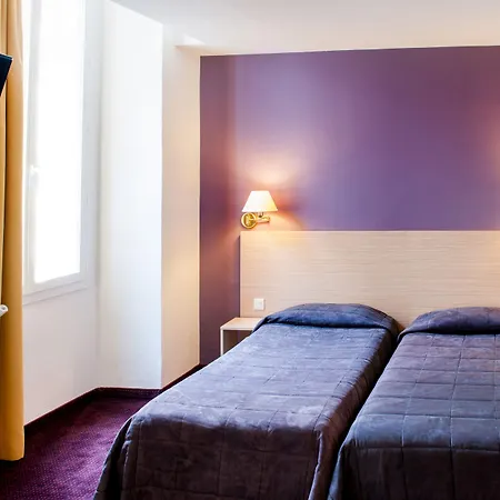 فندق Continental 3*